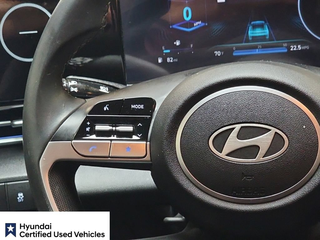 Used 2025 Hyundai Elantra SEL FWD image 21