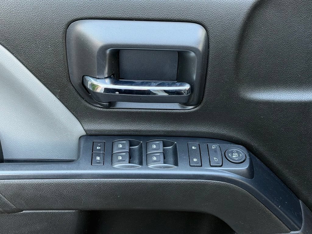 Used 2019 Chevrolet Silverado 1500 Custom w/ Custom Convenience Package AWD/4WD image 29