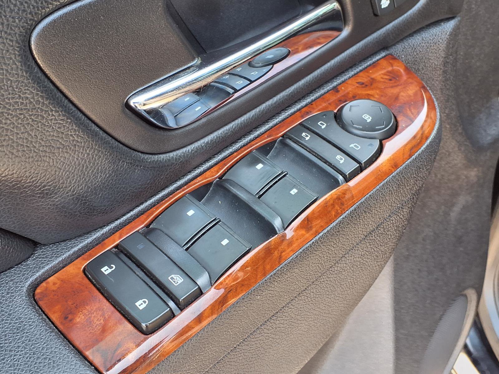 Used 2012 Chevrolet Tahoe LTZ image 4