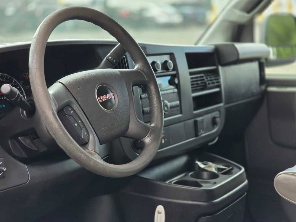Used 2017 GMC Savana 2500 image 29