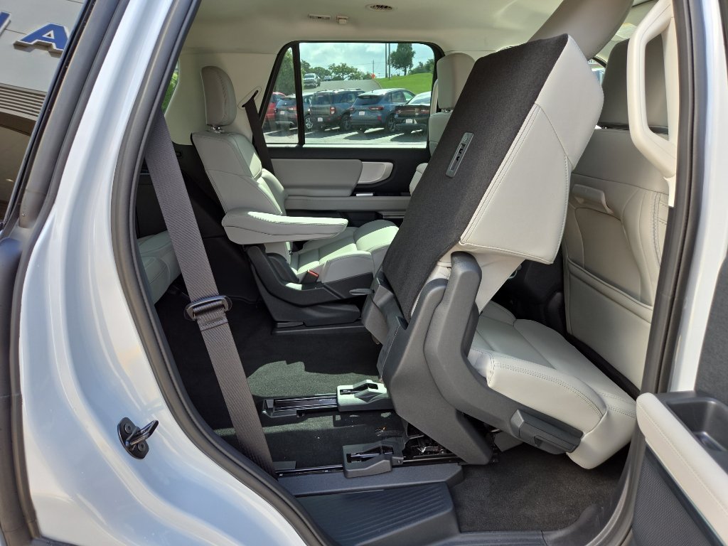 New 2026 Ford Expedition Active RWD image 15