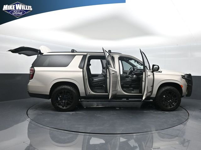 Used 2023 Chevrolet Suburban Z71 image 27