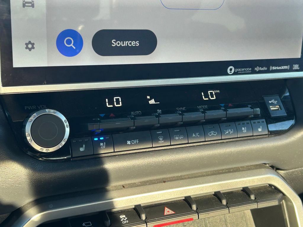 Used 2024 Toyota Tundra Platinum image 39