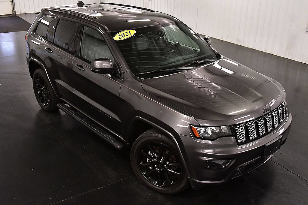 Used 2021 Jeep Grand Cherokee Laredo X AWD/4WD image 11