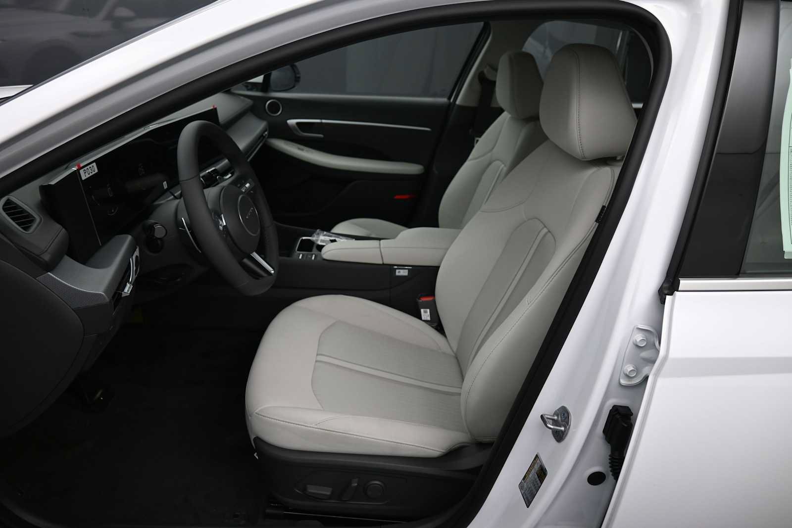 New 2026 Hyundai Sonata SEL FWD image 18