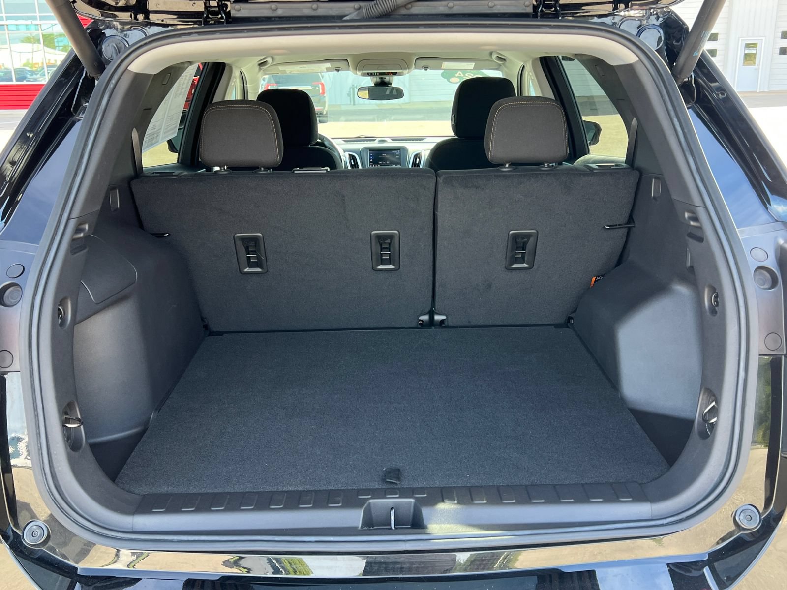 Used 2024 Chevrolet Equinox LT AWD/4WD image 37