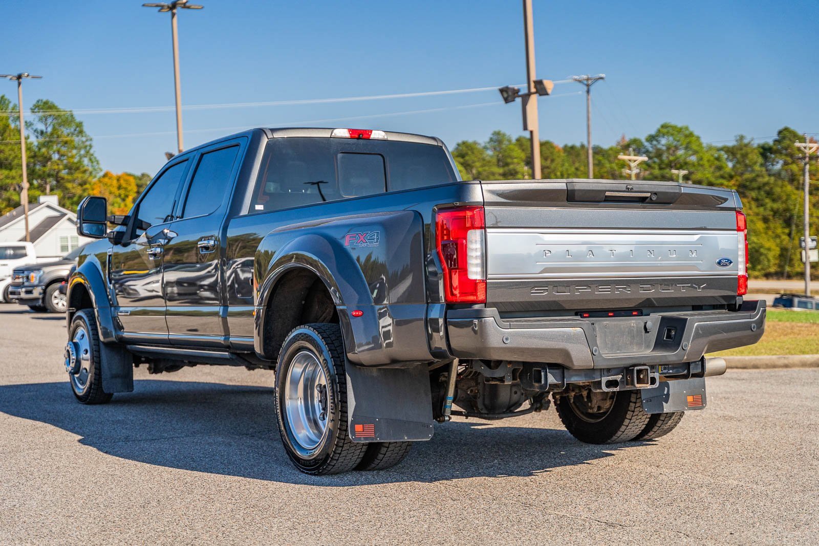 Certified 2019 Ford F450 Platinum w/ Platinum Ultimate Package image 5