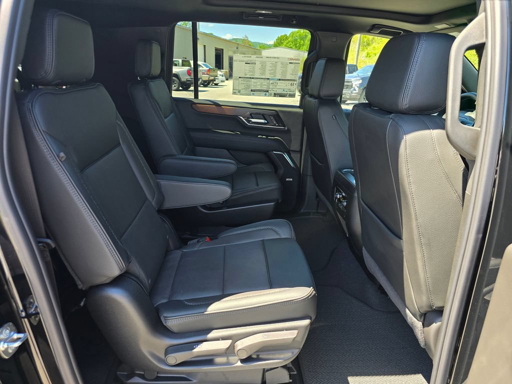 New 2026 GMC Yukon XL Denali w/ Sun & Power Step Package AWD/4WD image 27