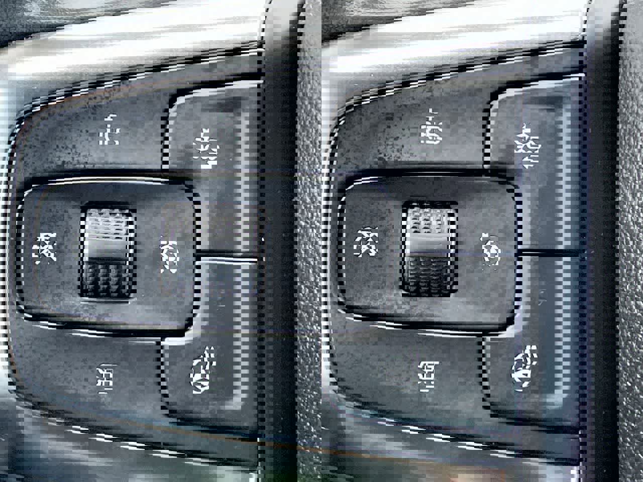 Used 2023 Chevrolet Blazer Premier image 23