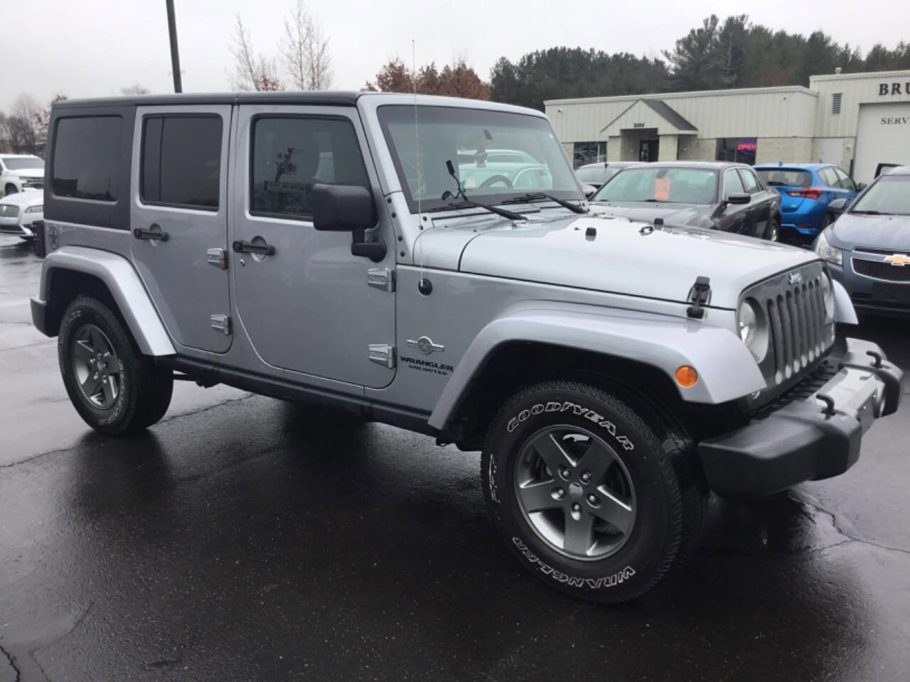 Used 2015 Jeep Wrangler Unlimited Sport AWD/4WD image 7