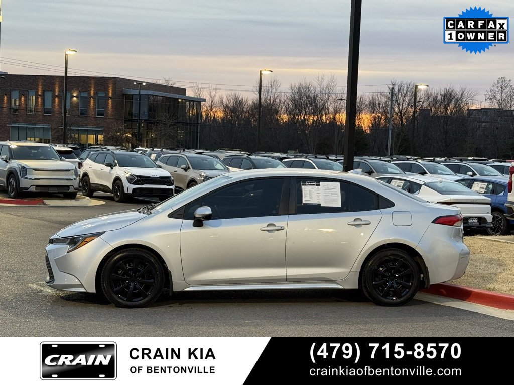 Used 2023 Toyota Corolla LE image 4