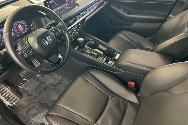 Used 2025 Honda Accord Sport image 11