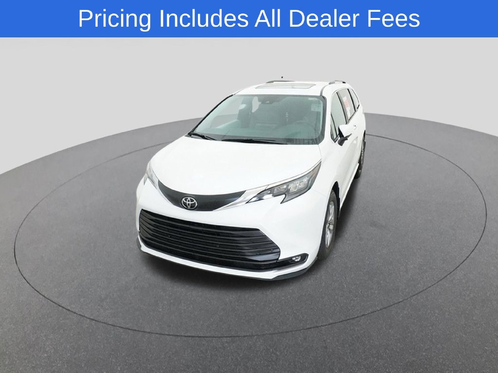New 2026 Toyota Sienna XLE FWD image 16