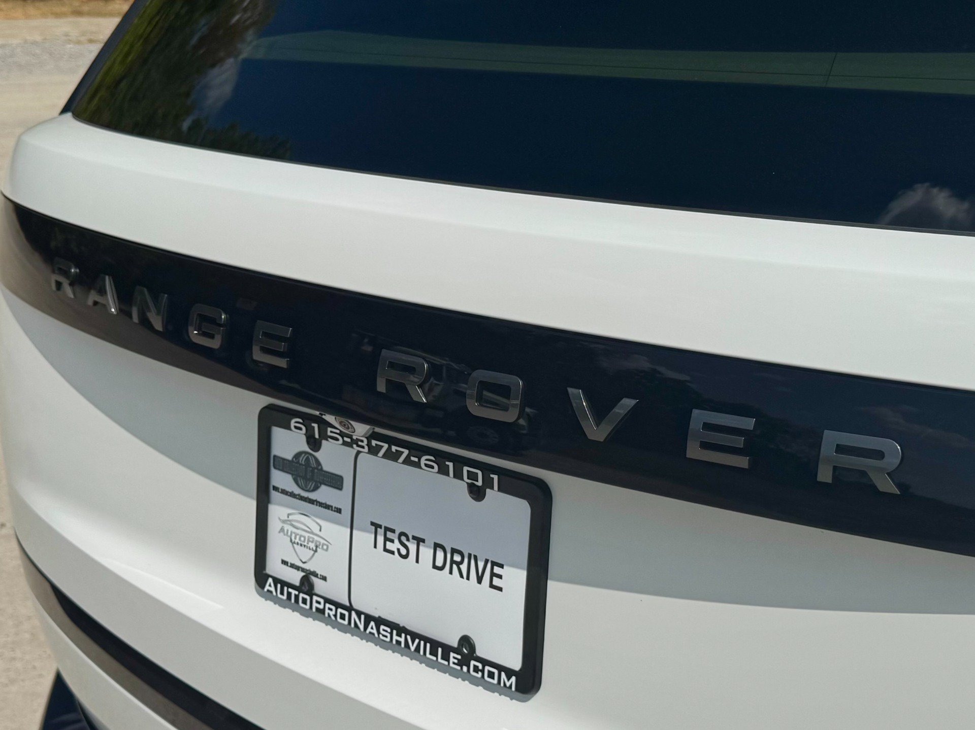 Used 2025 Land Rover Range Rover SE AWD/4WD image 70