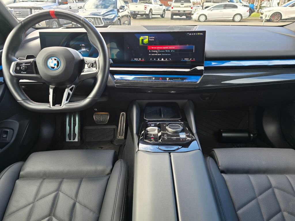 Used 2024 BMW i5 M60 w/ Premium Package image 12