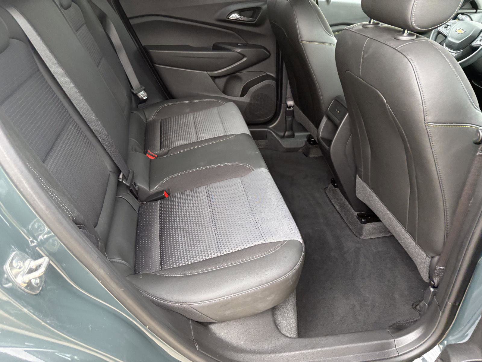Used 2025 Chevrolet Trax LT w/ Driver Confidence Package FWD image 15