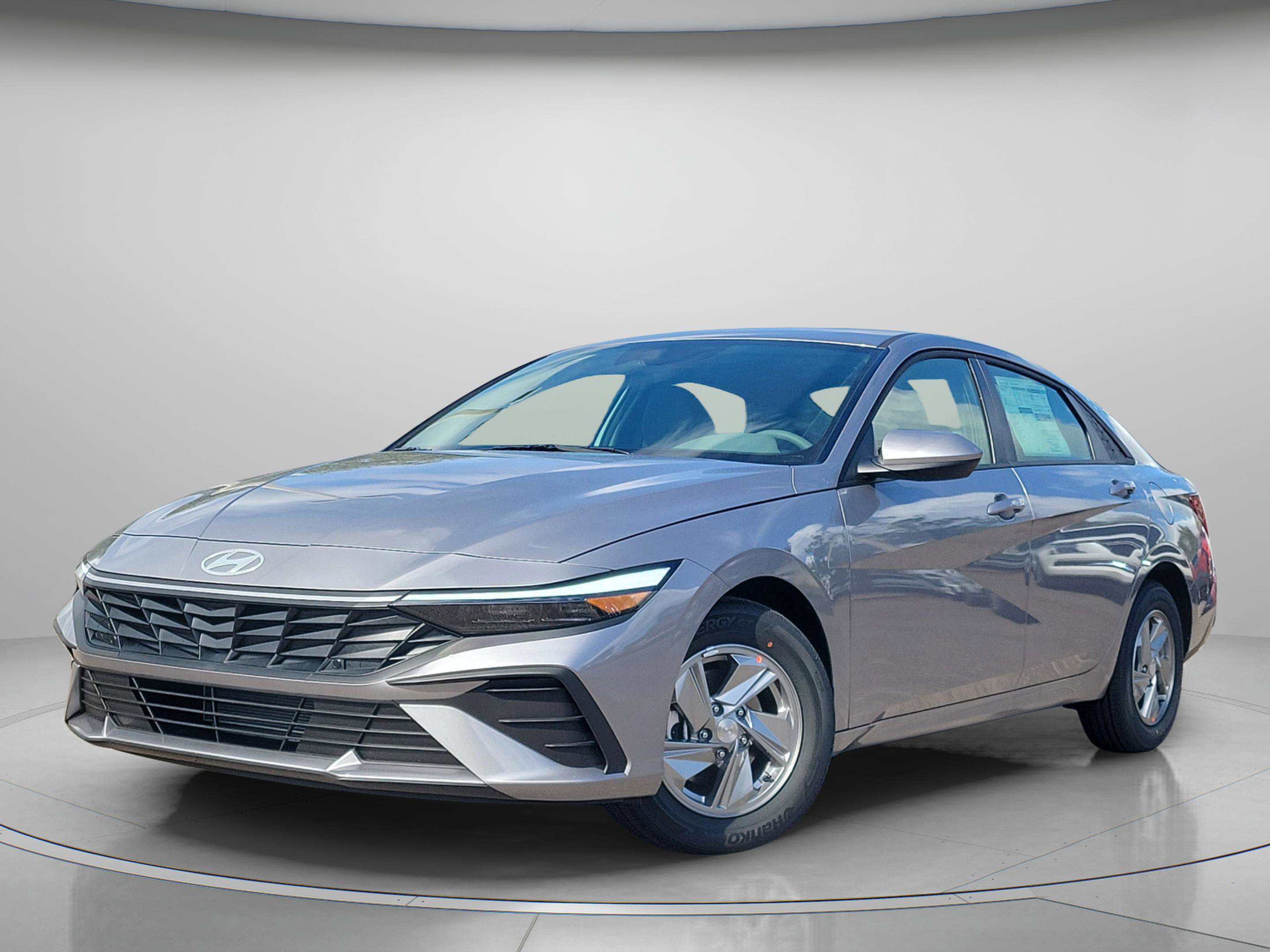 New 2026 Hyundai Elantra SE image 2