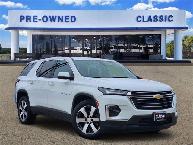 Used 2022 Chevrolet Traverse LT w/ LT Premium Package
