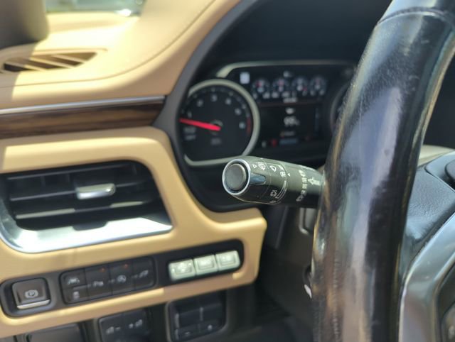 Used 2021 Chevrolet Suburban Premier w/ Premium Package RWD image 20