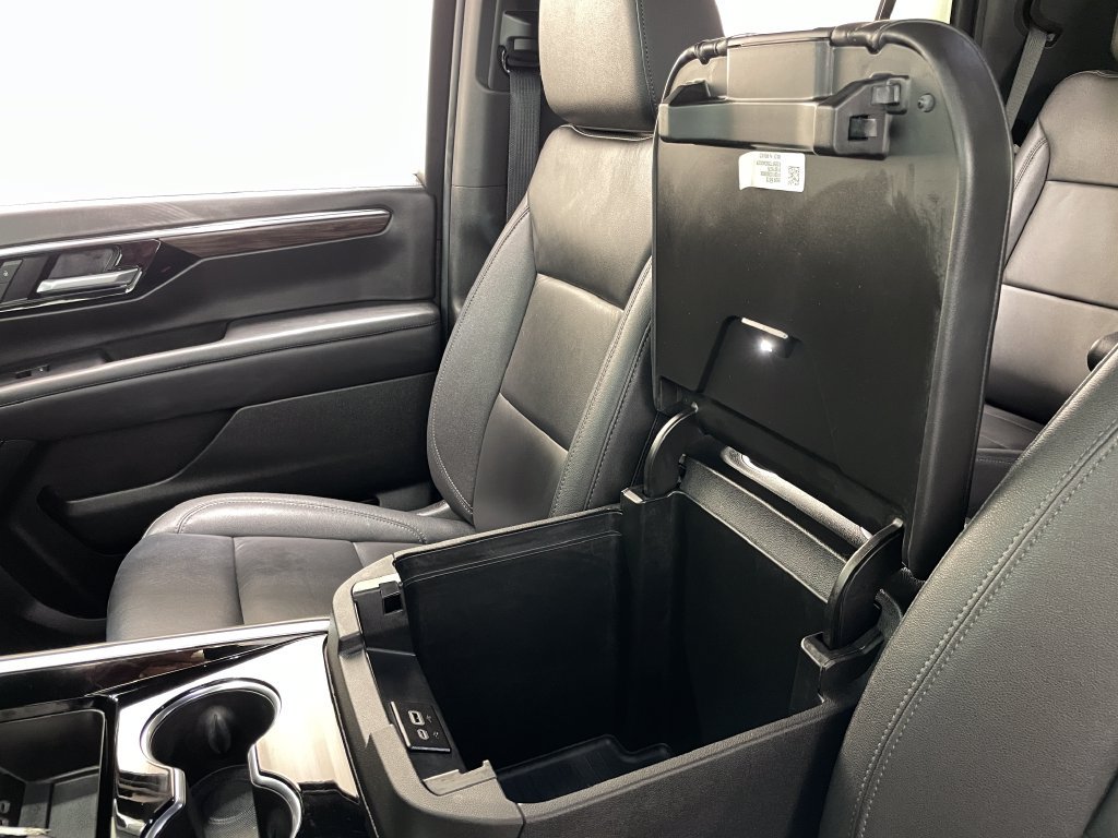 Used 2025 Chevrolet Tahoe Z71 w/ Comfort Package AWD/4WD image 40