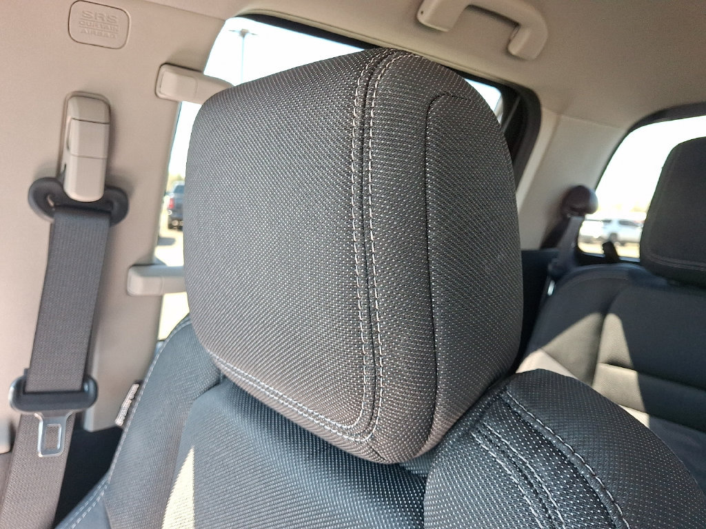 Used 2023 Nissan Frontier SV w/ Technology Package AWD/4WD image 18