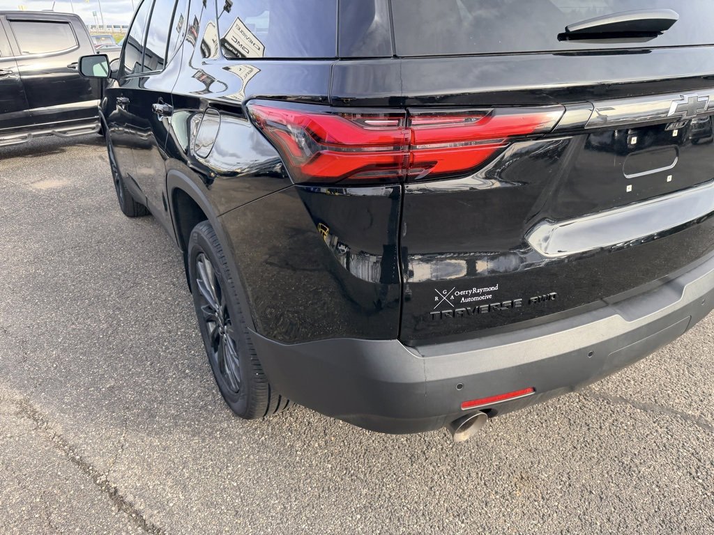 Used 2023 Chevrolet Traverse RS image 8