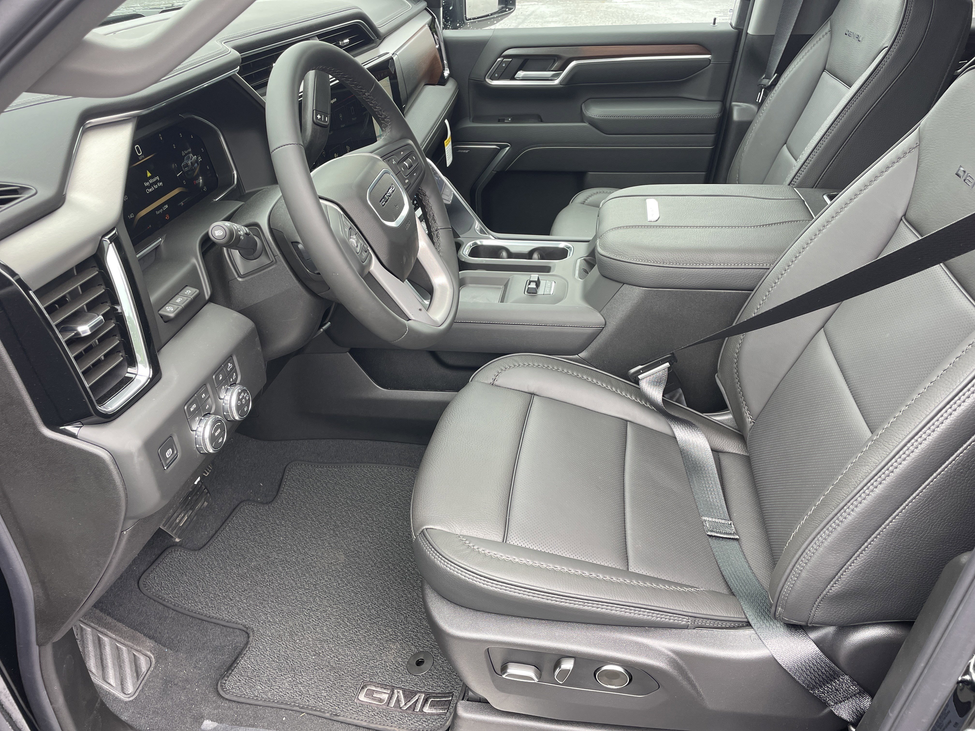 New 2026 GMC Sierra 3500 Denali w/ Denali Reserve Package image 12
