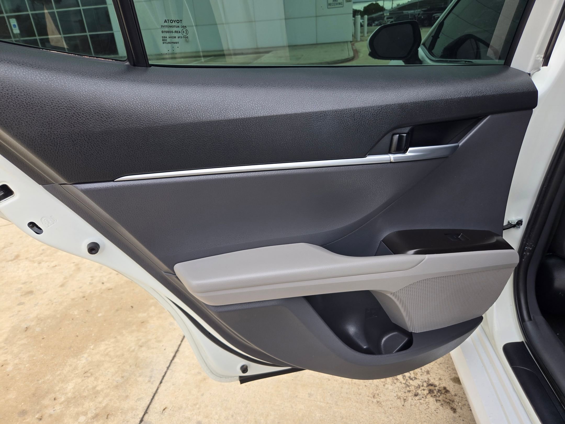 Used 2023 Toyota Camry LE FWD image 22