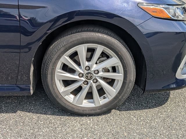 Used 2022 Toyota Camry LE image 11
