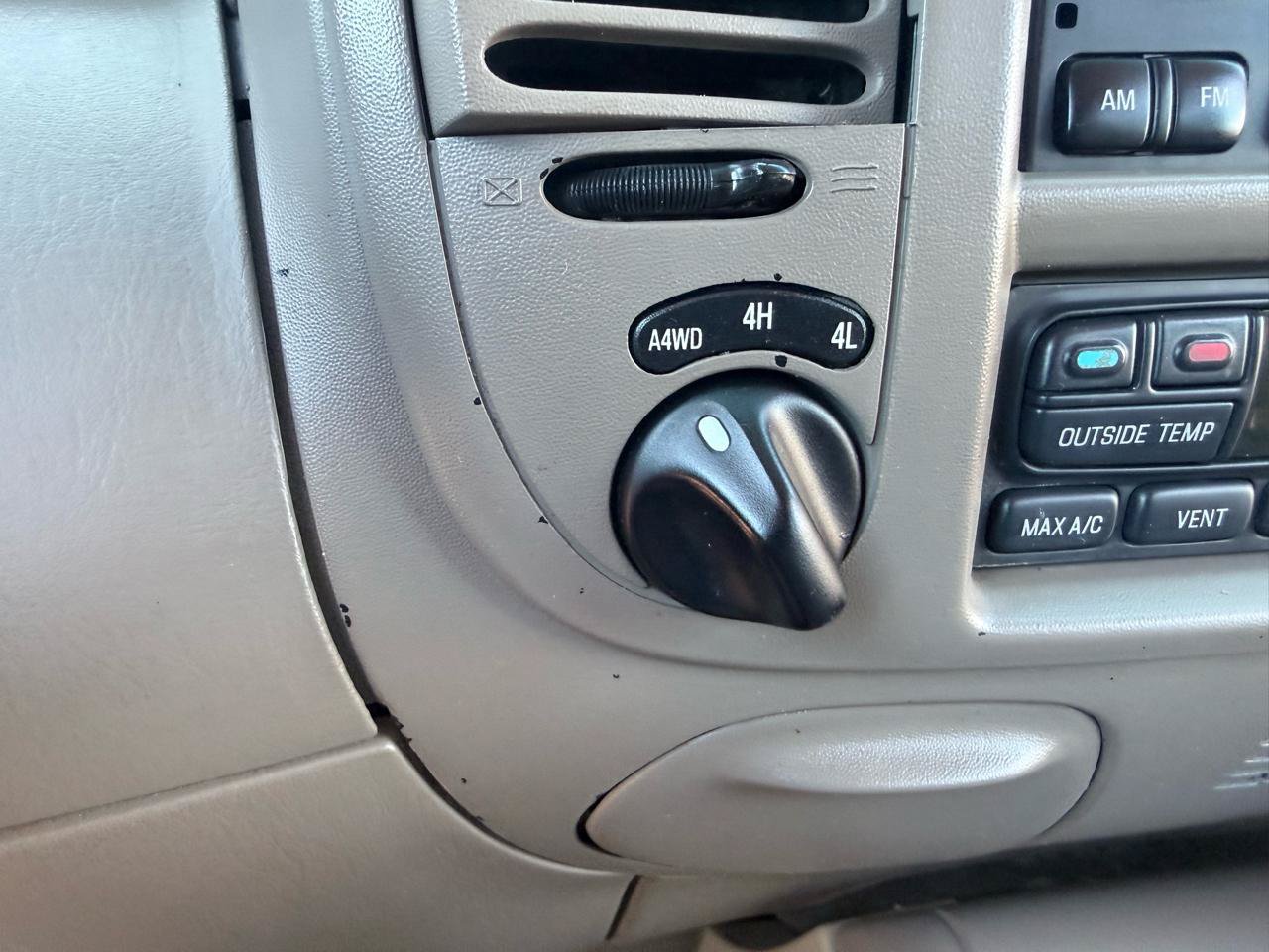 Used 2000 Ford Expedition Eddie Bauer AWD/4WD image 18