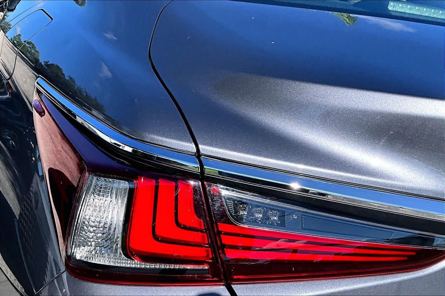 Used 2021 Lexus ES 350 w/ Premium Package FWD image 29