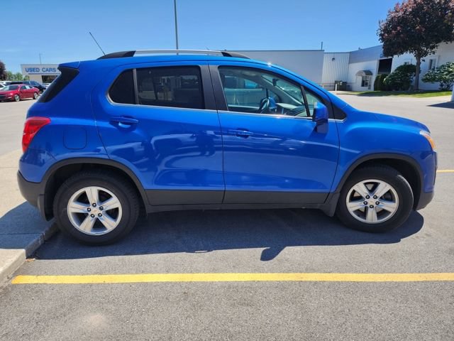 Used 2016 Chevrolet Trax LT w/ LT Convenience Package FWD image 4