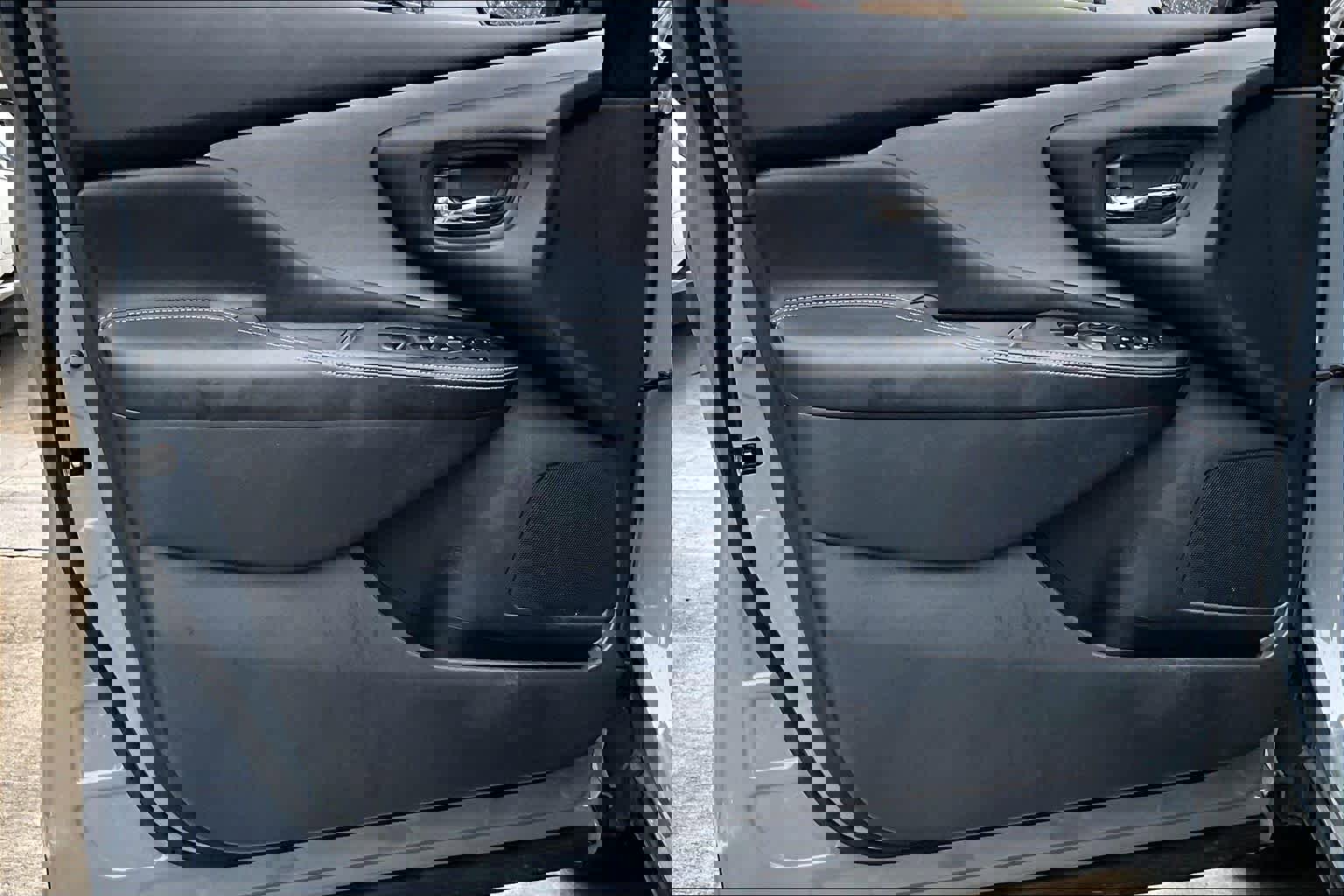 Certified 2024 Nissan Murano SV w/ SV Midnight Edition Package image 39