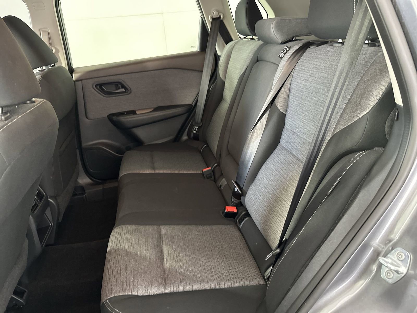 Used 2021 Nissan Rogue S FWD image 23