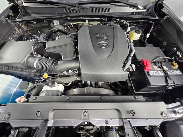 Used 2022 Toyota Tacoma SR5 AWD/4WD image 13