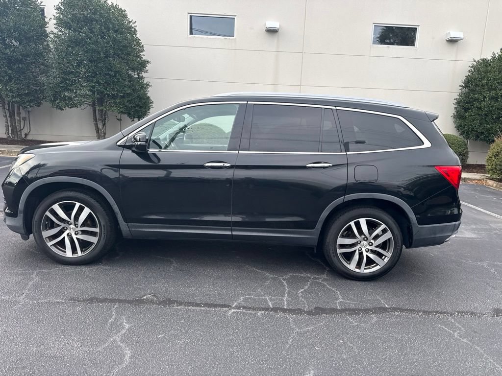 Certified 2017 Honda Pilot Elite image 6