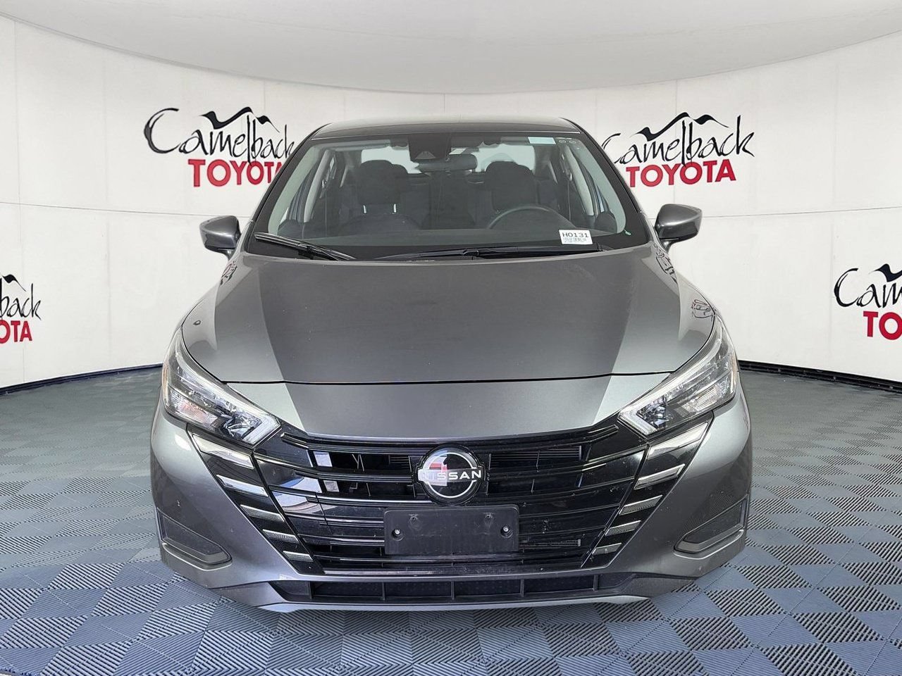 Used 2025 Nissan Versa SV FWD image 2