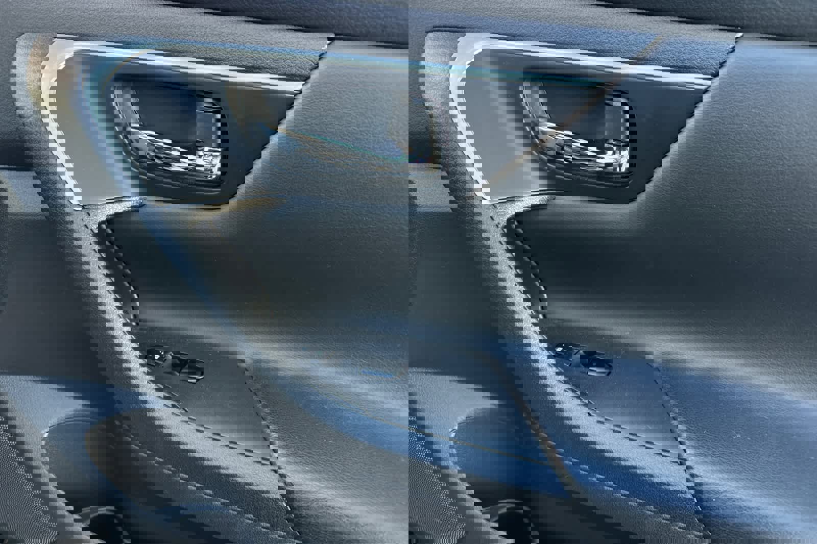 Used 2016 Nissan Altima 2.5 SV image 16