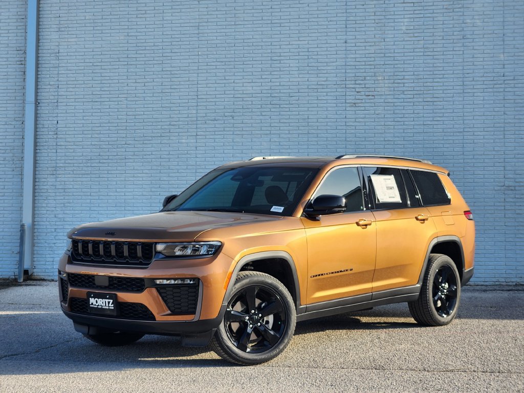New 2026 Jeep Grand Cherokee L Limited w/ Limited Altitude Package AWD/4WD image 1