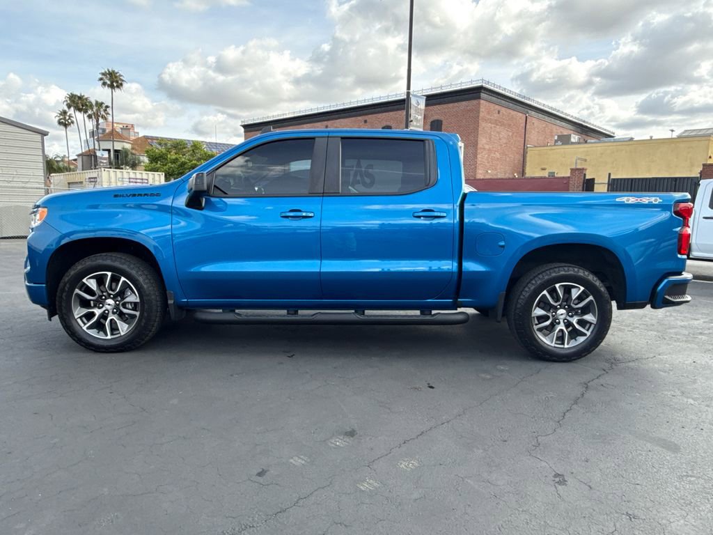 Used 2022 Chevrolet Silverado 1500 RST w/ Convenience Package II AWD/4WD image 9