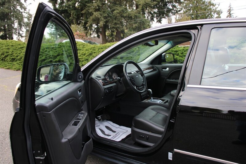 Used 2005 Ford Five Hundred Limited AWD/4WD image 5