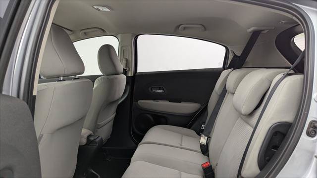 Used 2020 Honda HR-V LX image 17