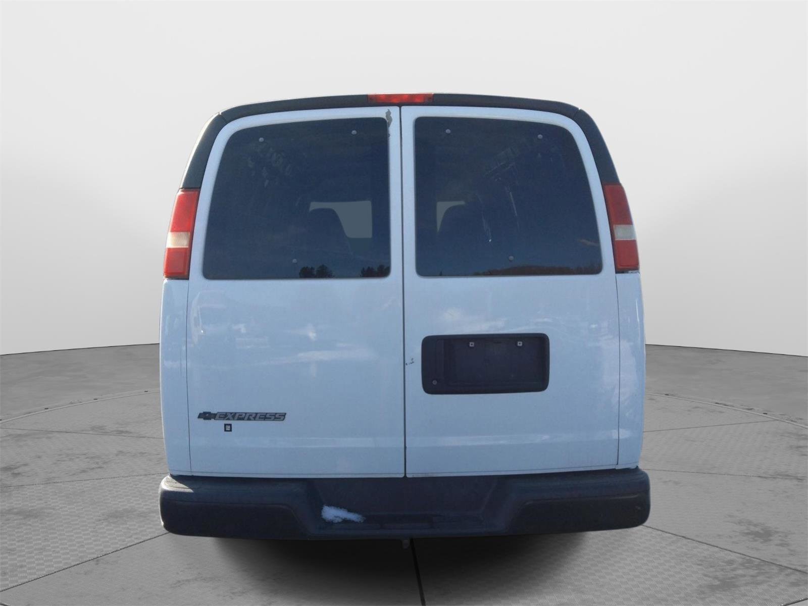 Used 2009 Chevrolet Express 1500 Work Van image 9