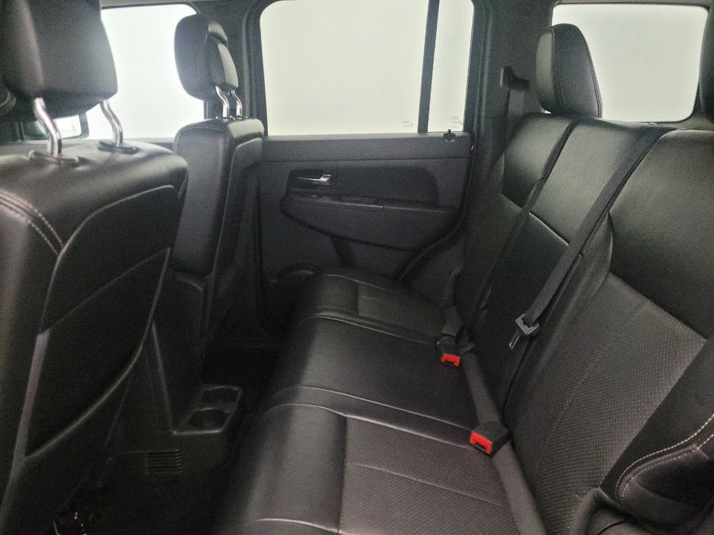 Used 2012 Jeep Liberty Sport image 18