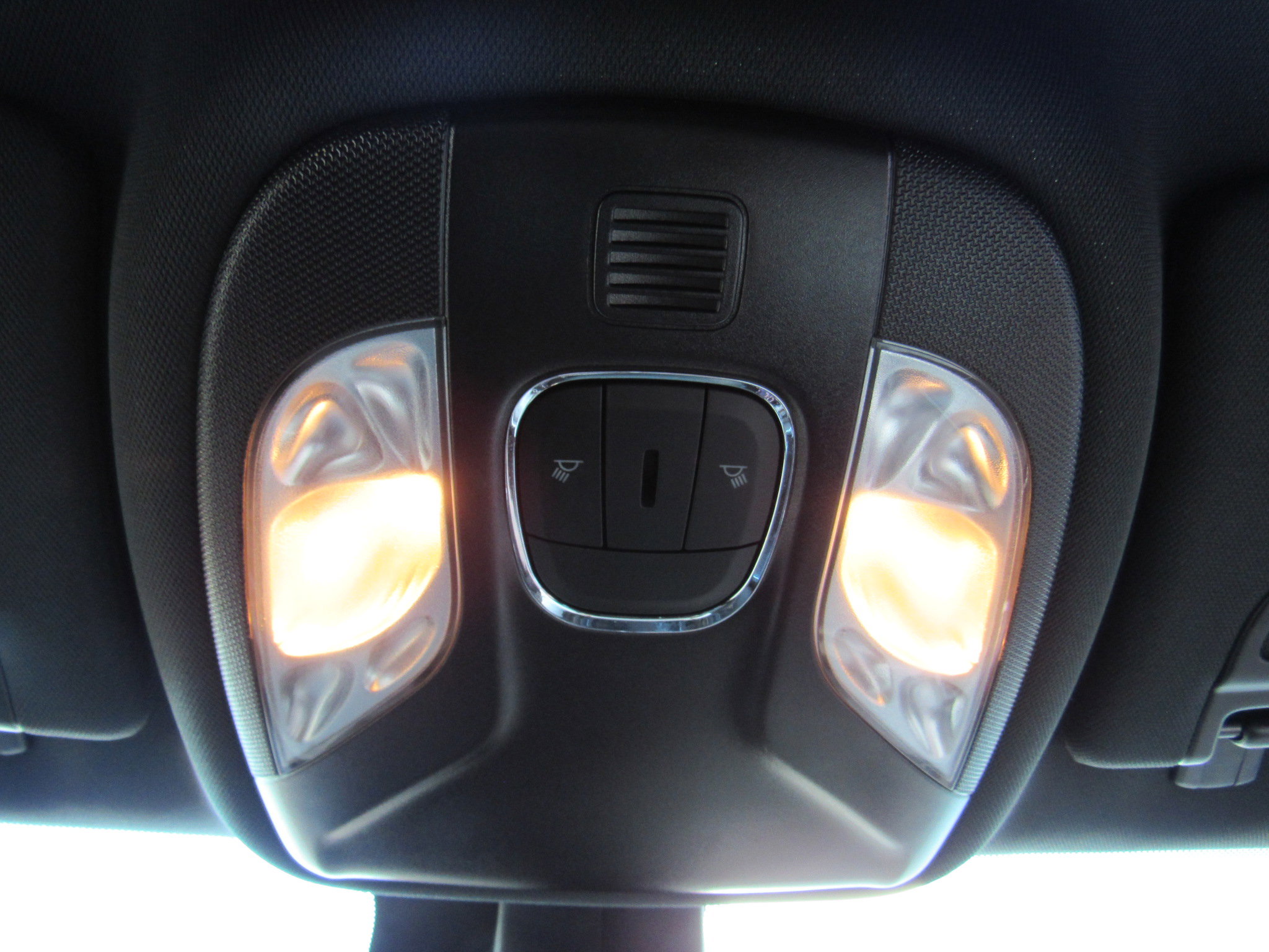 Used 2023 Jeep Compass Latitude image 35