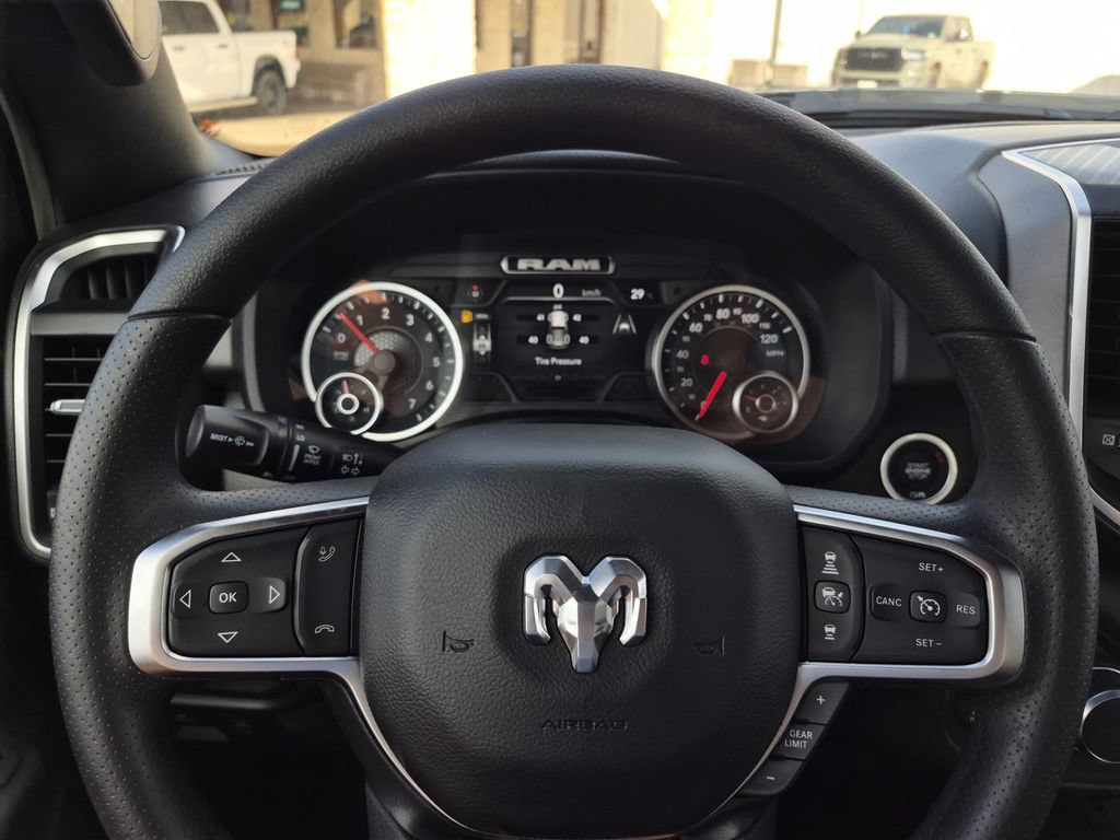 New 2026 RAM 1500 Express AWD/4WD image 22