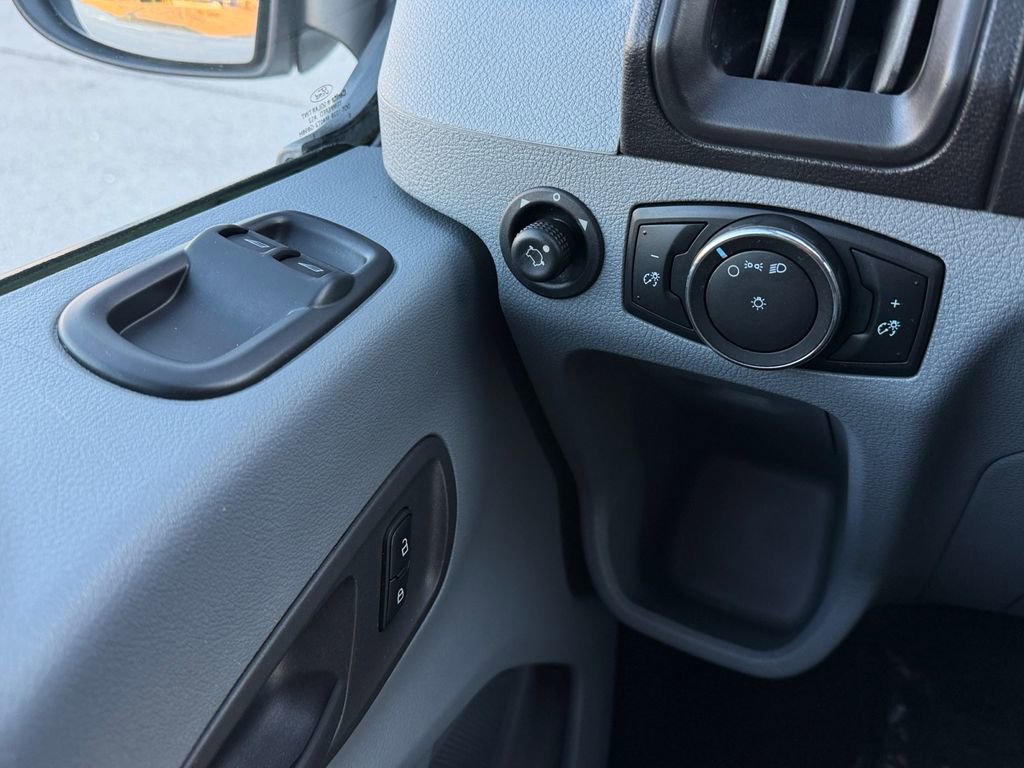 Used 2016 Ford Transit 350 XL image 28
