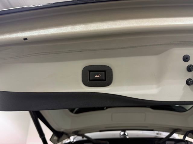 Used 2020 Nissan Rogue SV FWD image 9
