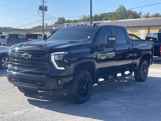 Used 2025 Chevrolet Silverado 2500 LT w/ Trail Boss Package AWD/4WD image 9