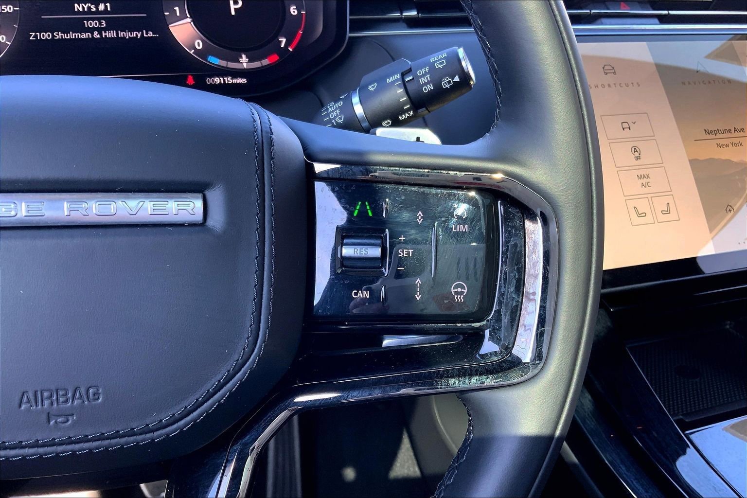 Used 2024 Land Rover Range Rover Sport Dynamic SE image 24